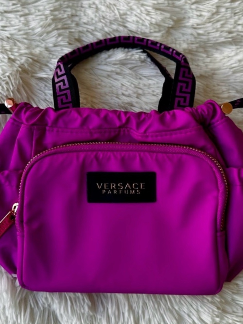 Versace perfum mini bag - Picture 3 of 4